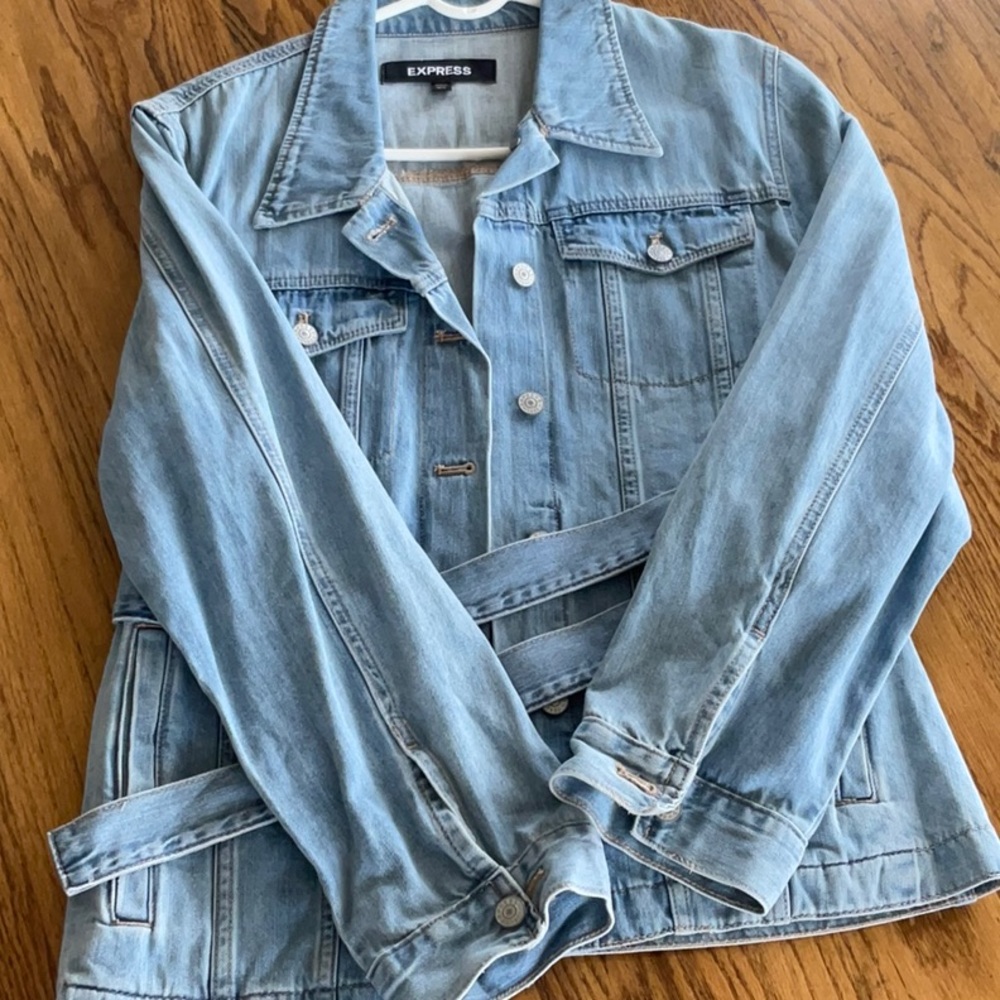 Excellent used condition Express jean jacket. Worn once